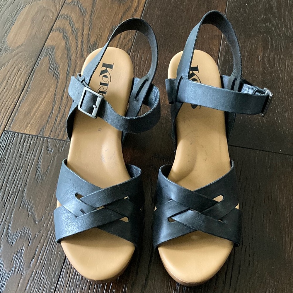 Korks 9M sandals Black leather